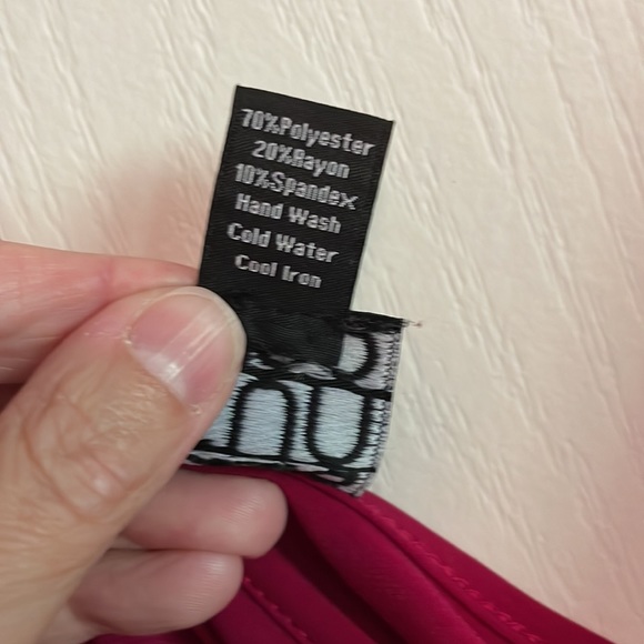 Gorgeous raspberry fuschia dress with elastic waist. - Picture 5 of 5